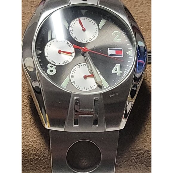 Tommy Hilfiger Mens Stainless Steel Watch F90181 Dial Multifunction Glow Hands - Picture 5 of 14